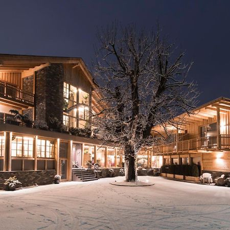 Hotel Gasthof Hoellriegl Sarentino エクステリア 写真