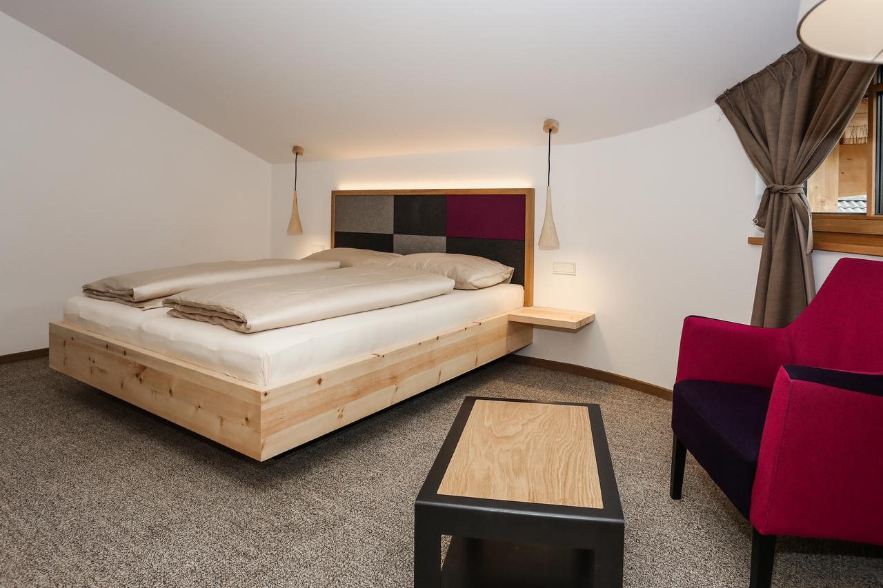 Hotel Gasthof Hoellriegl Sarentino 部屋 写真