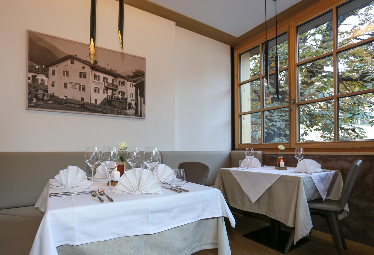 Hotel Gasthof Hoellriegl Sarentino エクステリア 写真