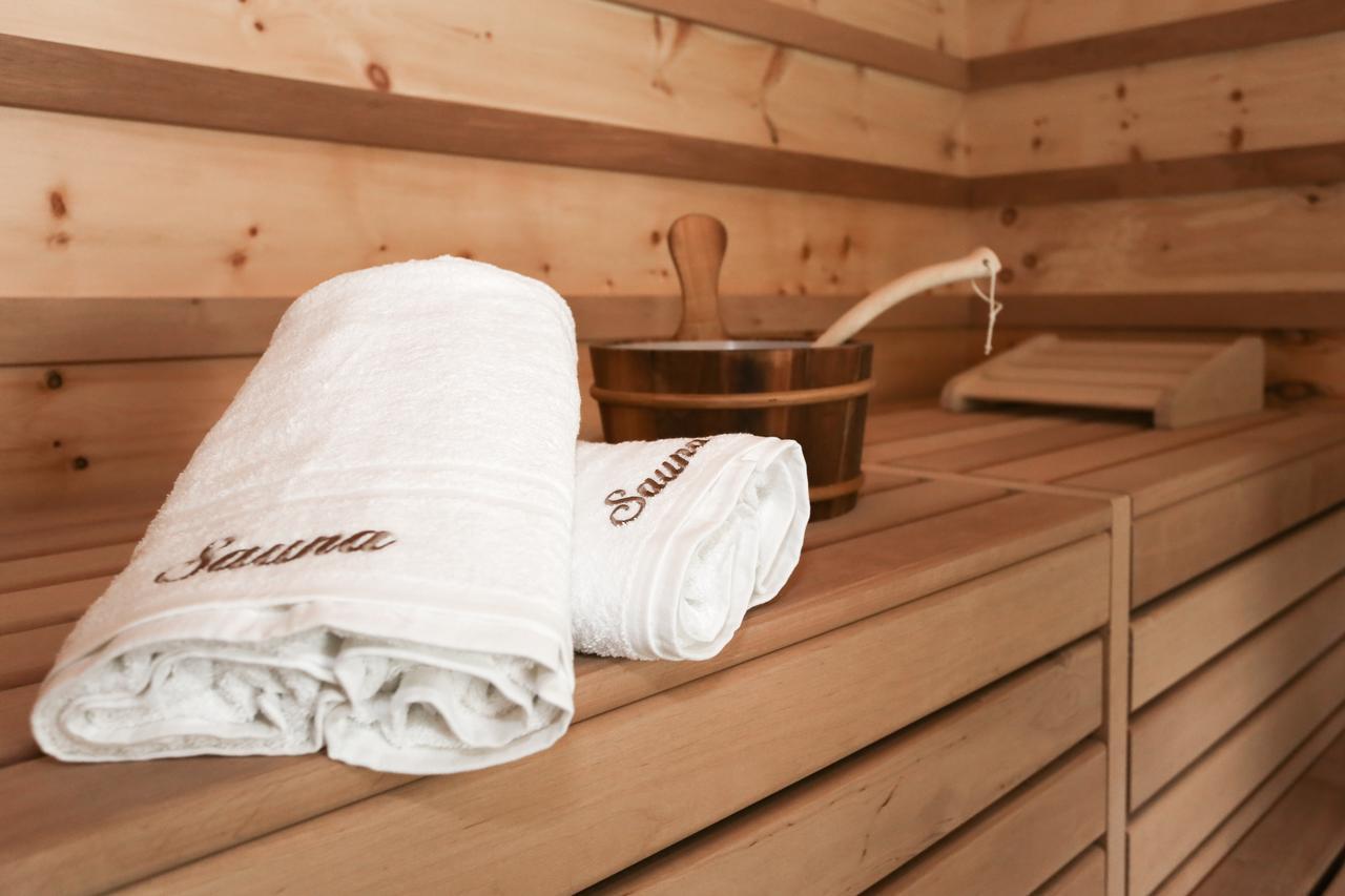 Hotel Gasthof Hoellriegl Sarentino エクステリア 写真