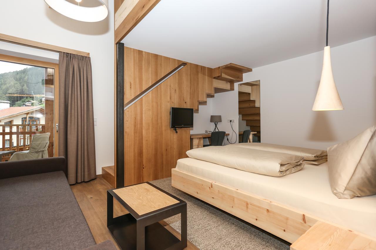 Hotel Gasthof Hoellriegl Sarentino 部屋 写真