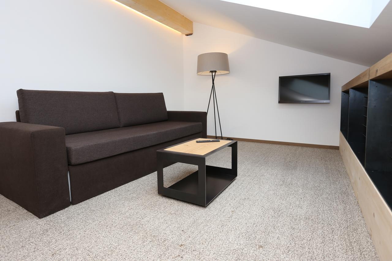 Hotel Gasthof Hoellriegl Sarentino 部屋 写真