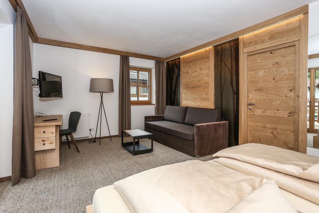 Hotel Gasthof Hoellriegl Sarentino 部屋 写真