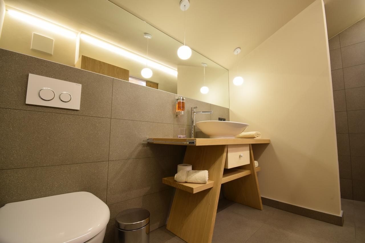 Hotel Gasthof Hoellriegl Sarentino エクステリア 写真