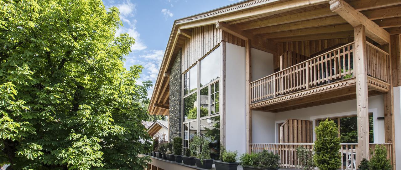 Hotel Gasthof Hoellriegl Sarentino エクステリア 写真